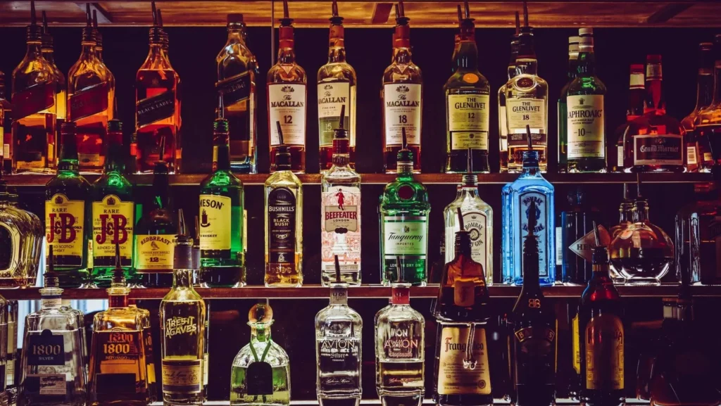 The Ultimate Guide to Alcohol Consumption Regulations in the UAE (2025): Essential Laws, Licenses & Penalties