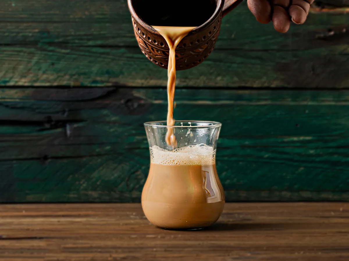 Karak Tea in the UAE: Exploring Popular Hot Drinks and Their Cultural Significance(2025 Guide)