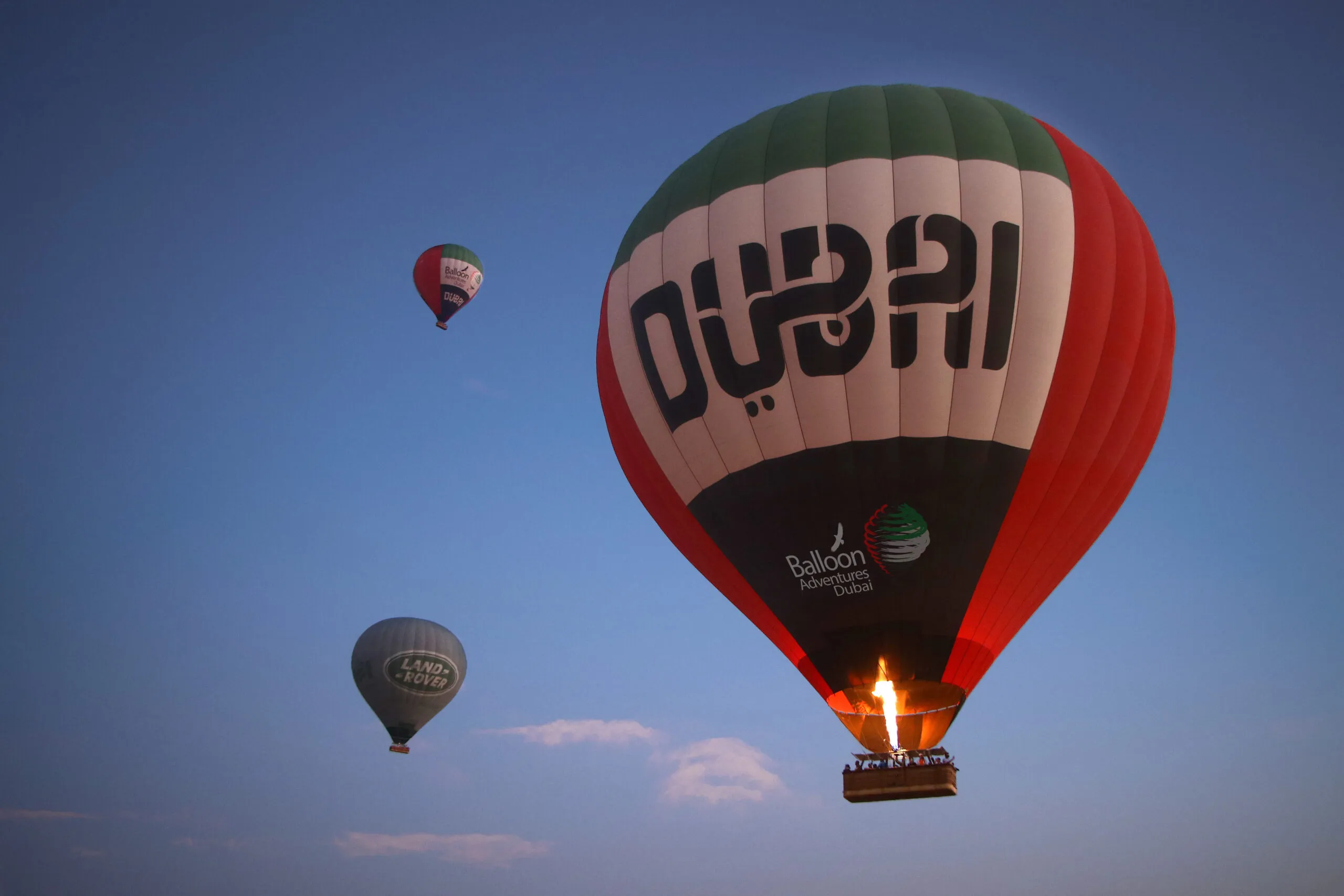 Sky Camping Over the Emirates: The Hot Air Balloon Hotel Experience of 2025