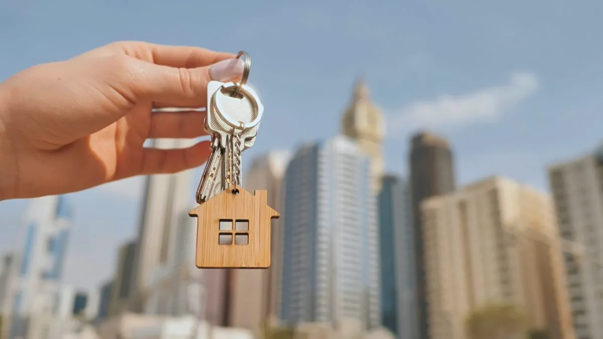 Buying an Apartment in the UAE: 15 Costly Mistakes to Avoid in 2025 (Real Stories & Expert Advice)