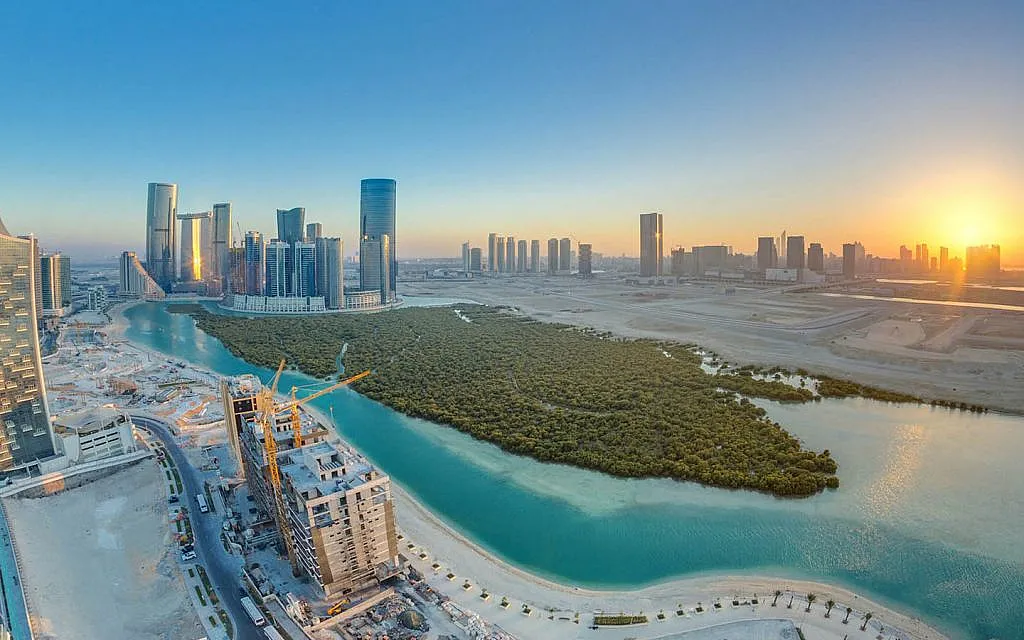 Top 7 Areas for Students to Live in Abu Dhabi in 2025: A Complete Guide