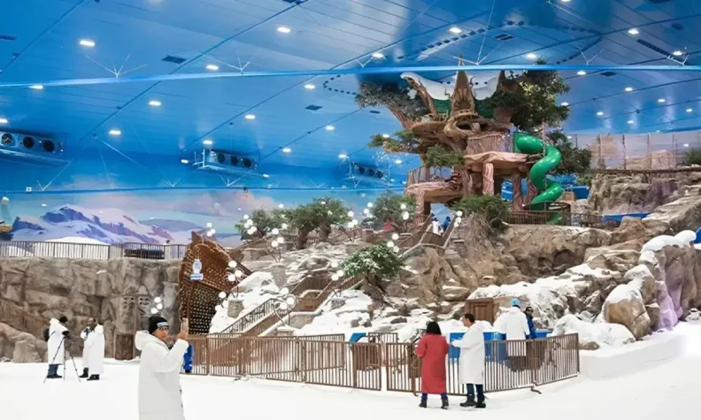 Revive Your Mood: 8 Uplifting Winter Attractions in Dubai to Beat the Blues in 2025